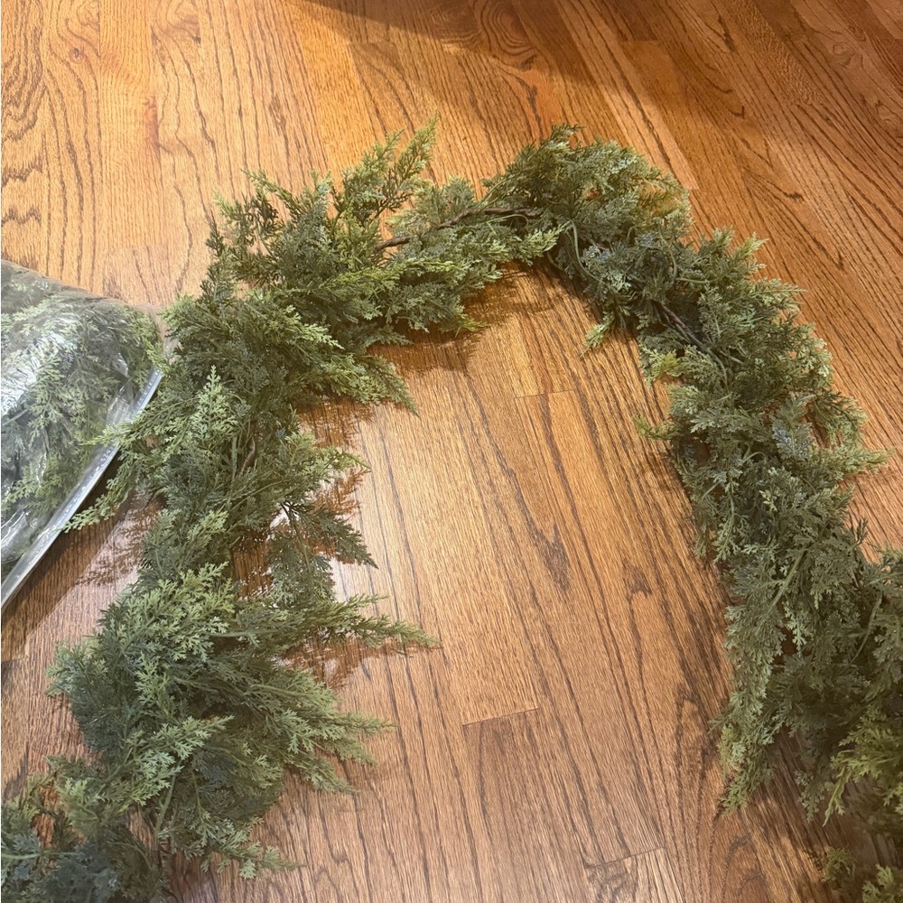 Green Holiday Garland